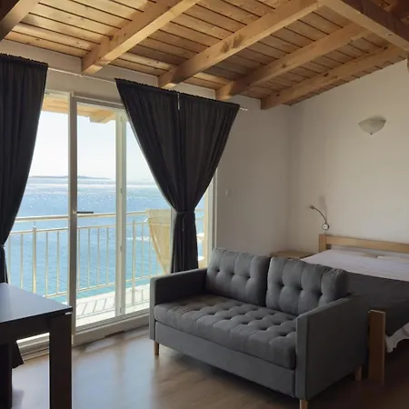 Apartamento In Tribunj With Sea View, Balcony, Air Conditioning, Wifi 68-1 *