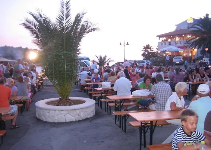 In Tribunj With Sea View, Balcony, Air Conditioning, Wifi 68-1 Tribalj